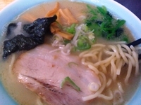 「節骨ラーメン（塩） 650円」@長浜ラーメン あづま つくば店の写真