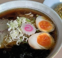 「ランチ【正油らーめん・半チャーハン】（700円）＋味玉」@ねらん家の写真
