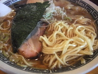 「ワンタンメン味玉大盛り」@中華そば おかめの写真