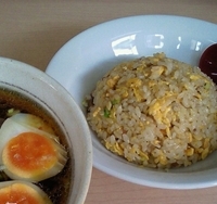 「ランチ【正油らーめん・半チャーハン】（700円）＋味玉」@ねらん家の写真