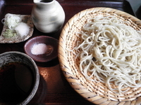 「霧下のそば切り（一日十五食限定）　九八〇円」@そばの実の写真