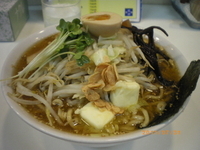 「しおバターらーめん　太麺　中盛　￥700」@龍神の写真