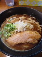 「黒魚介豚骨　730円」@はりけんラーメンの写真