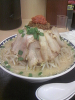 「肉もり赤玉もやし味噌」@熟成味噌 丸超ラーメン 富山店の写真