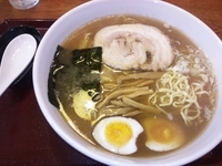 「中華麺中盛り【750円】　味玉【50円】」@めん 和正の写真