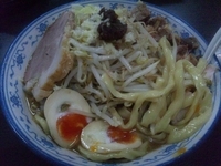 「ヒマラヤ（チーズ抜き）・味付け玉子」@近喜屋の写真