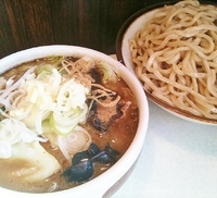 「みそカレーつけ麺中980円しぼりニンニク入り」@麺処 まるよし商店の写真