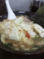「ラーメン（中盛）、ライス、キャベチャ」@雷家の写真