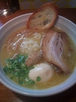 「鶏そば（塩）+味玉」@はりけんラーメンの写真