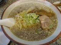 「こってりラーメン７００円(割チケ使用で６００円)」@珍來 梅島店の写真