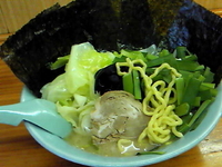 「のりキャベツラーメン￥800＋ニラ￥100＝￥900」@らーめん家 せんだい 鶴ヶ峰本店の写真