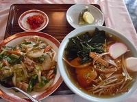 「半うまに丼＋ラーメン　900円」@神田軒の写真