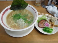 「黄金ラーメン（アゴダシ）」@MENYA 食い味の道有楽の写真