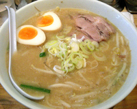 「味噌らーめん¥650+味付け玉子¥50+半ライスサービス」@大慶の写真