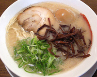 「とんこつらーめん（塩）￥630+ランチセット（味玉、半ライス）￥」@馬鹿豚やの写真