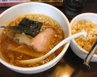 「しょう油らーめん￥680+セットチャーハン￥160」@一代麺家 でんぷしぃ。の写真