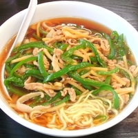 「肉絲メン[ﾛｰｽｰﾒﾝ]（840円）」@南京亭 相模原橋本店の写真