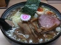 「煮玉子わんたんめん　750円＋大盛り100円」@いつみ屋の写真