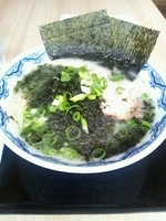 「塩岩磯のりらーめん（麺ハリガネ）」@由○ 品川港南店の写真