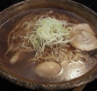 「中華そば（770円）＋煮玉子クーポン＋ネギ（100円）」@もちもちの木 野田店の写真