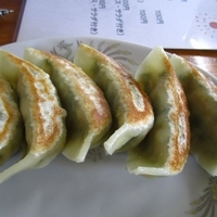 「手作り餃子（６個）３６０円」@ラーメン どんぐりの写真