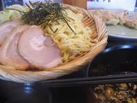 「和風つけめん＋餃子（サービス）」@らーめん ともや 高崎店の写真