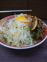 「小豚汁なし＋ニラキムチ９１０円」@ラーメン二郎 横浜関内店の写真