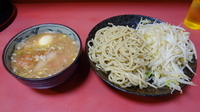 「つけ麺　普通（800円）＋煮玉子（100円）ヤサイニンニク」@ラーメン二郎 歌舞伎町店の写真