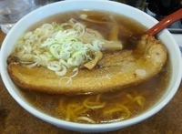 「厚切チャーシューメン（太麺）（950円）」@手打ちらーめん 萬來の写真