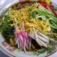 「冷やしワンタンメン７５０円（太麺）」@福建正の写真
