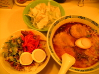 「細麺桂花+トッピングキャベツ(サービス)+太肉丼」@桂花ラーメン 末広店の写真