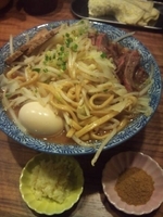 「ラーメン（中盛）＋節券＋味玉＋ステーキ（野菜大盛）」@ラーメン燈郎の写真