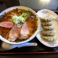 「冷やしラーメン６８０円＋餃子」@かなざわ亭の写真