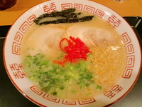 「豚骨ラーメン（ 税込み672円）」@那の福 新潟伊勢丹店の写真