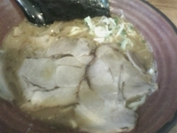 「とんこつ味噌らぁめん（太麺）700円」@らぁめん さなだ 市原店の写真