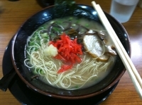 「ラーメン650 ＋ 替玉」@博多長浜らーめん ぼたんの写真