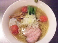 「鶏と魚介の豊潤塩ラーメン」@麺処 ほん田 東京駅一番街店の写真
