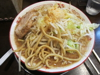 「ラーメン700円全増し(野菜だけチョイ増し)」@クローバーの写真