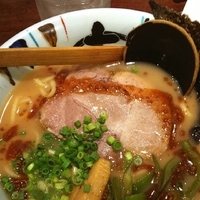 「七志らーめん（¥700）」@七志 とんこつ編 青葉台店の写真