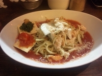 「【8月限定】冷しトマト麺バジル和え ￥700」@伝家 志木店の写真