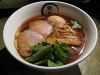 「極 醤油ラーメン」@らーめん愉悦処 鏡花の写真