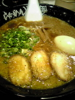 「黒武者￥720」@らあめん花月嵐 浅草雷門店の写真