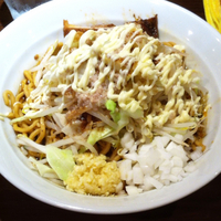 「まぜそば（ニンニク玉ねぎ魚粉マヨネーズ）」@製麺所 豚とこむぎ 2號の写真