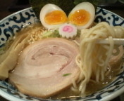 「本枯れ鰹 東京駅醤油らー麺930円」@東京駅 斑鳩の写真