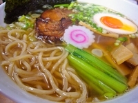 「３種の煮干しラーメン［煮干しダブル］（900円）」@MENYA 食い味の道有楽の写真