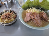 「ネギチャーシューメン(中)(麺硬め)1000円、ネギ丼200」@ラーメンショップ 122号騎西店の写真