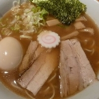 「醤油ラーメン（味付け玉子トッピング）」@麺屋 騎士の写真
