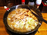 「男の根性黒醤油・並」@男のラーメン 麺屋わっしょいの写真
