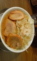 「ラーメン 中800円（野菜あぶら）+ぶた 200円」@ジャンクガレッジ 東京ラーメンストリートの写真