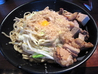 「しお　まぜそば豚入り」@製麺所 豚とこむぎの写真